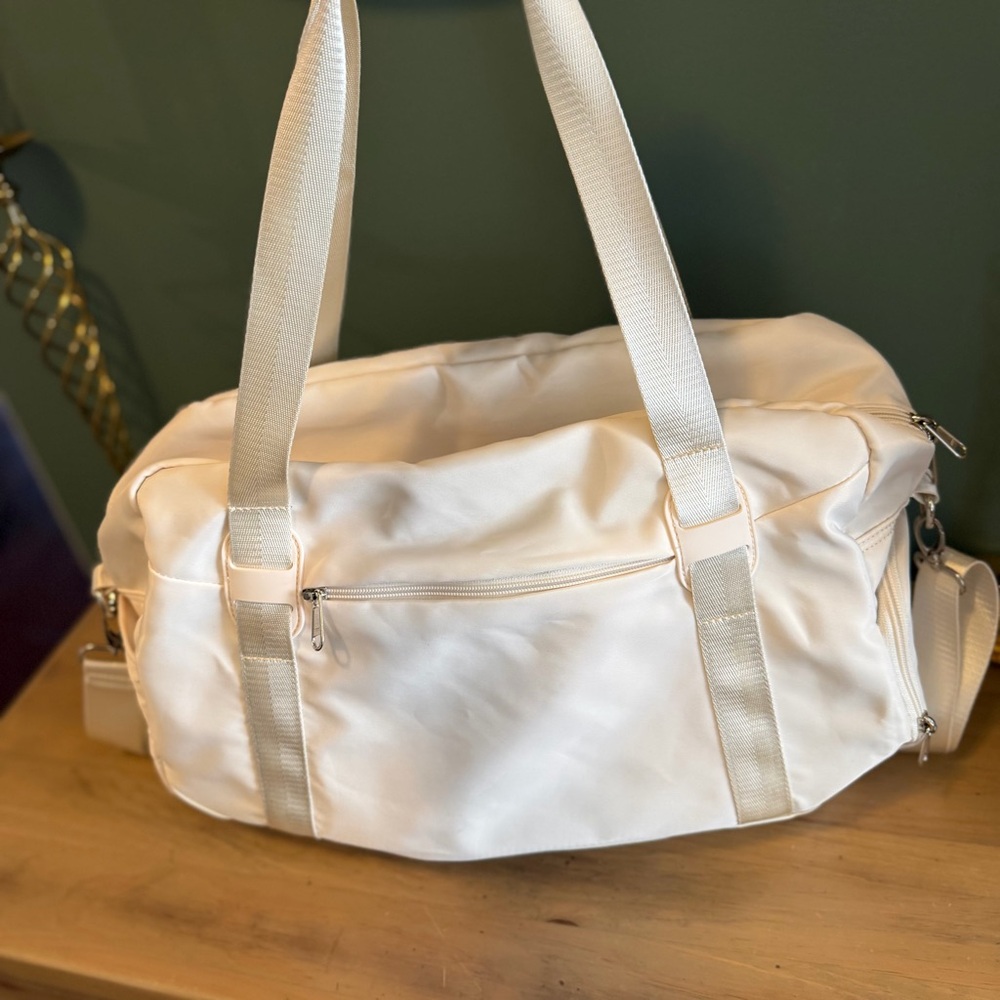 NWOT Rachel Zoe Curateur Amalfi Weekender Duffle Pearl White Travel Bag